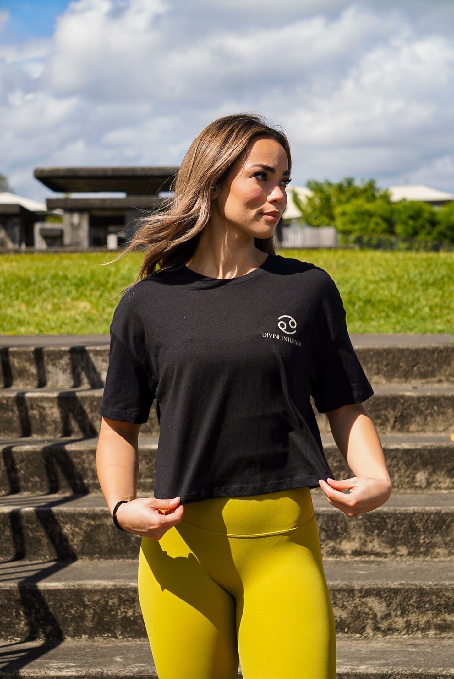 CANCER SZN CROP TEE