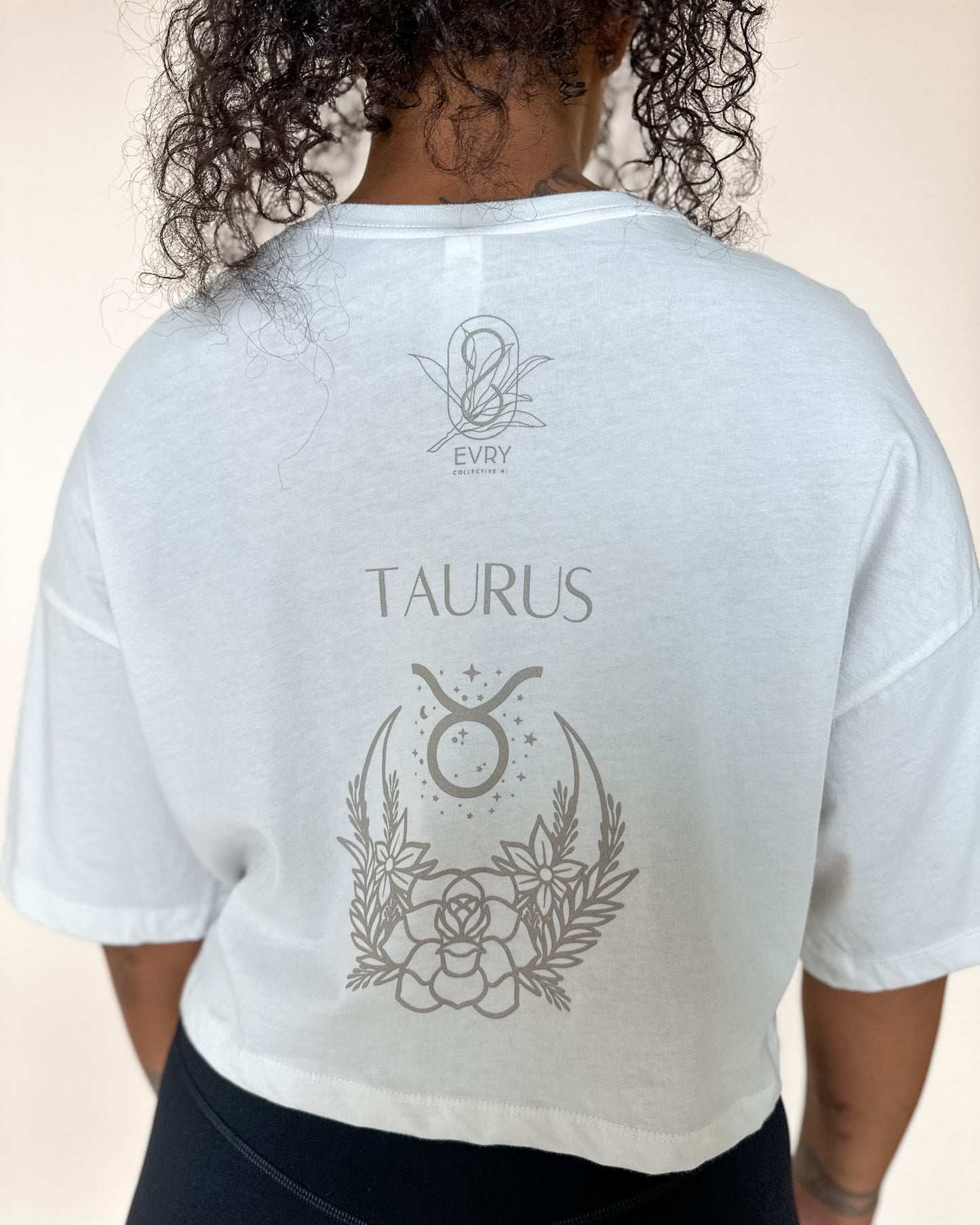TAURUS SZN CROP TEE