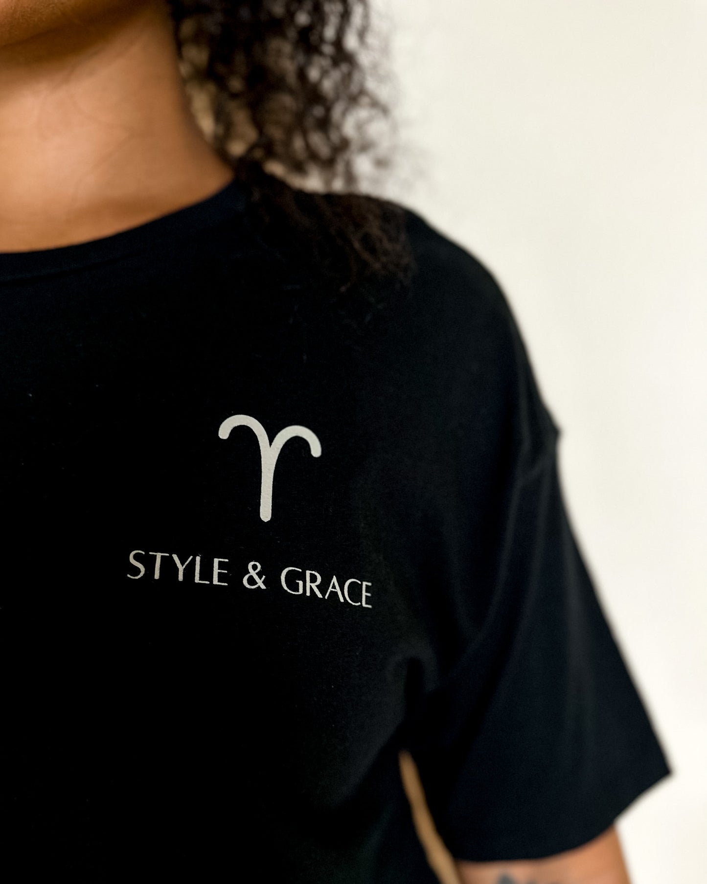 ARIES SZN CROP TEE