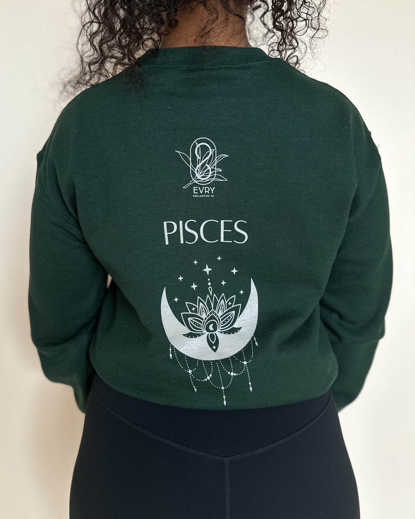 PISCES SZN CREWNECK SWEATSHIRT